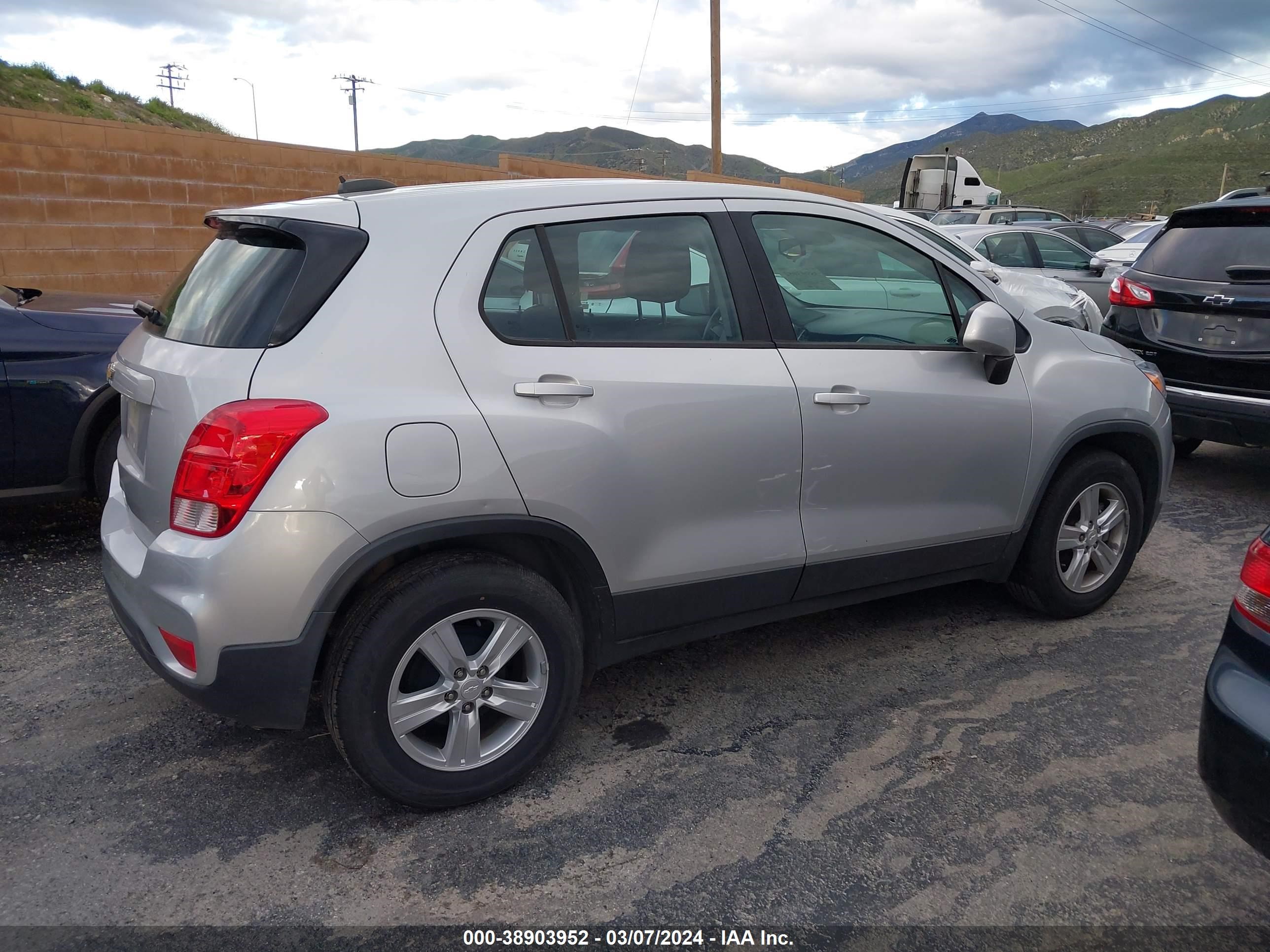 Photo 12 VIN: 3GNCJKSB0KL317200 - CHEVROLET TRAX 