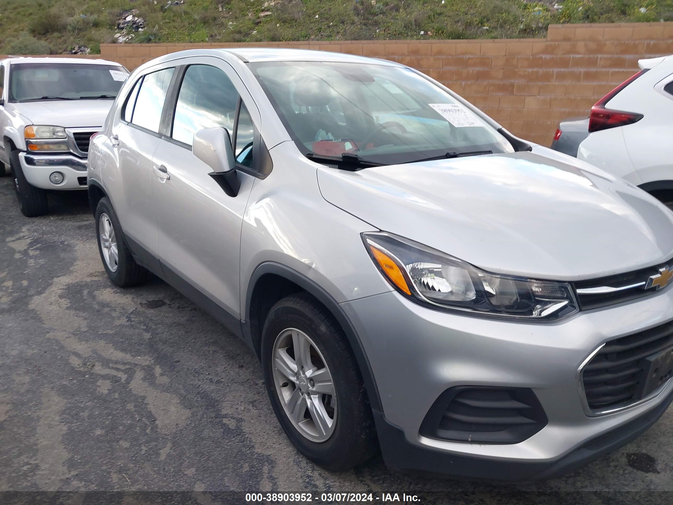 Photo 5 VIN: 3GNCJKSB0KL317200 - CHEVROLET TRAX 