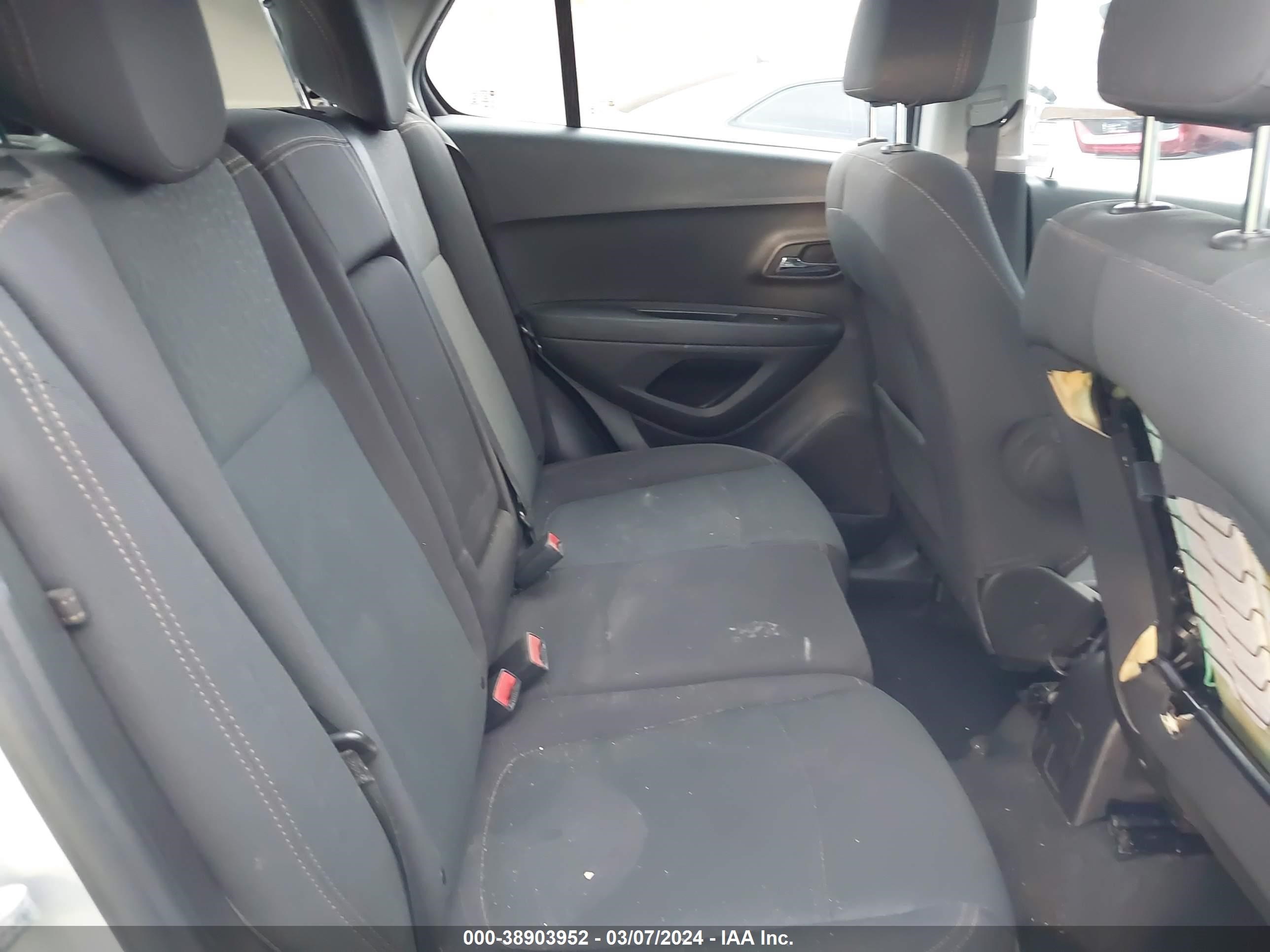 Photo 7 VIN: 3GNCJKSB0KL317200 - CHEVROLET TRAX 