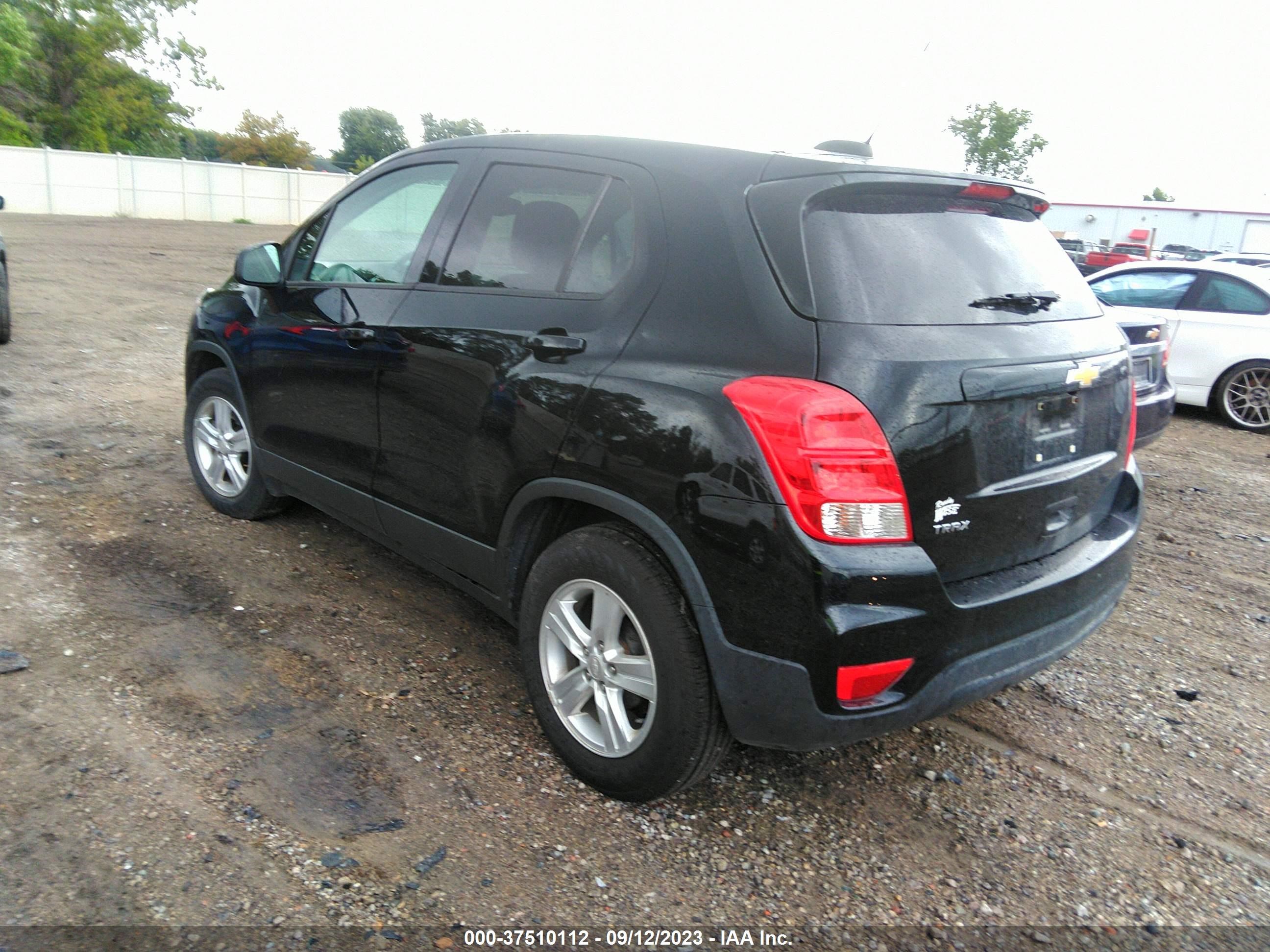 Photo 2 VIN: 3GNCJKSB0KL333185 - CHEVROLET TRAX 