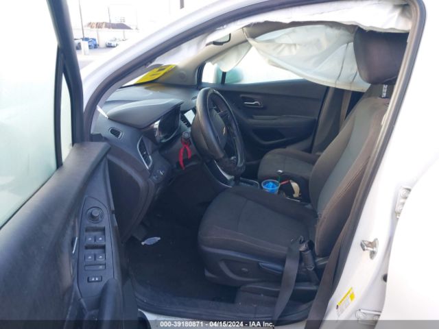 Photo 4 VIN: 3GNCJKSB0KL381611 - CHEVROLET TRAX 