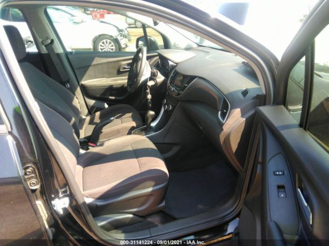 Photo 4 VIN: 3GNCJKSB0KL402909 - CHEVROLET TRAX 