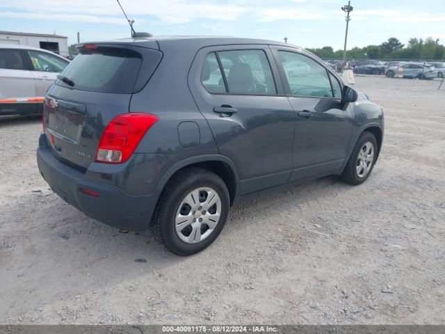 Photo 3 VIN: 3GNCJKSB1GL137957 - CHEVROLET TRAX 