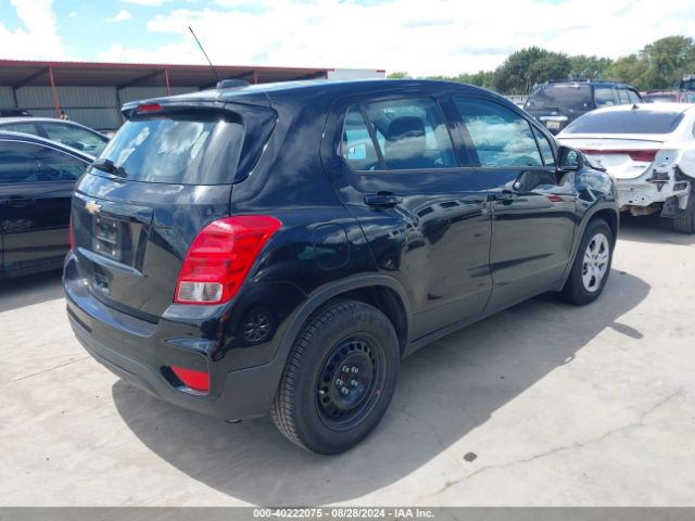 Photo 3 VIN: 3GNCJKSB1JL189385 - CHEVROLET TRAX 