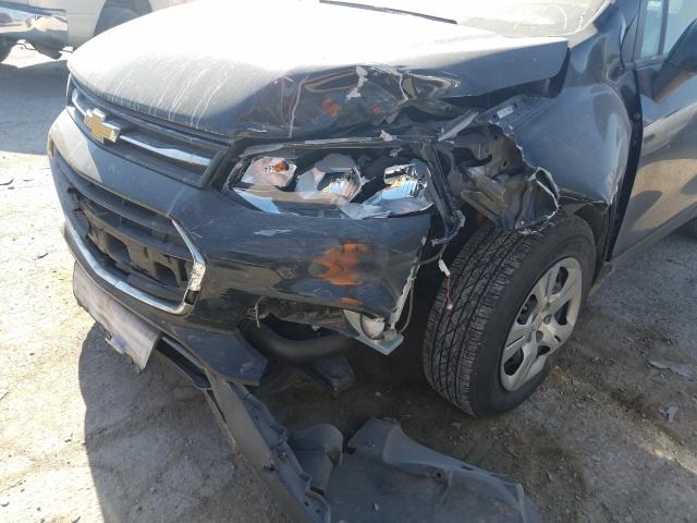 Photo 8 VIN: 3GNCJKSB1JL251013 - CHEVROLET TRAX LS 