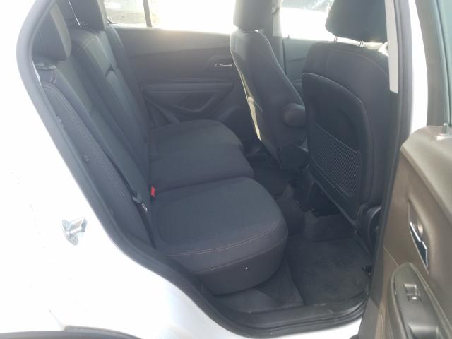 Photo 5 VIN: 3GNCJKSB1JL281404 - CHEVROLET TRAX LS 