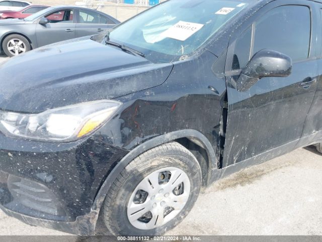 Photo 5 VIN: 3GNCJKSB1JL359244 - CHEVROLET TRAX 