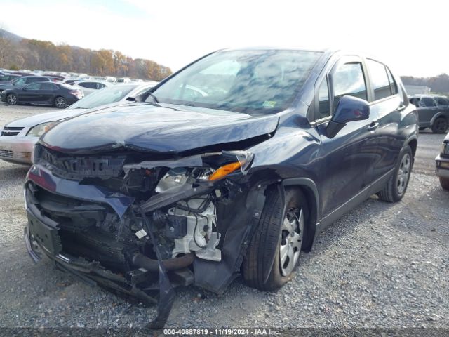 Photo 5 VIN: 3GNCJKSB1JL377601 - CHEVROLET TRAX 