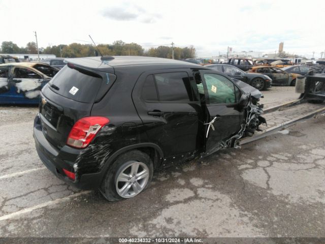 Photo 3 VIN: 3GNCJKSB1KL209300 - CHEVROLET TRAX LS 