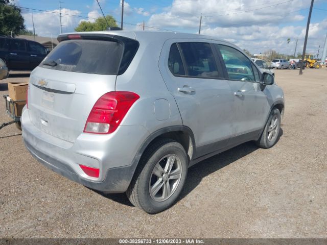 Photo 3 VIN: 3GNCJKSB1KL220457 - CHEVROLET TRAX 