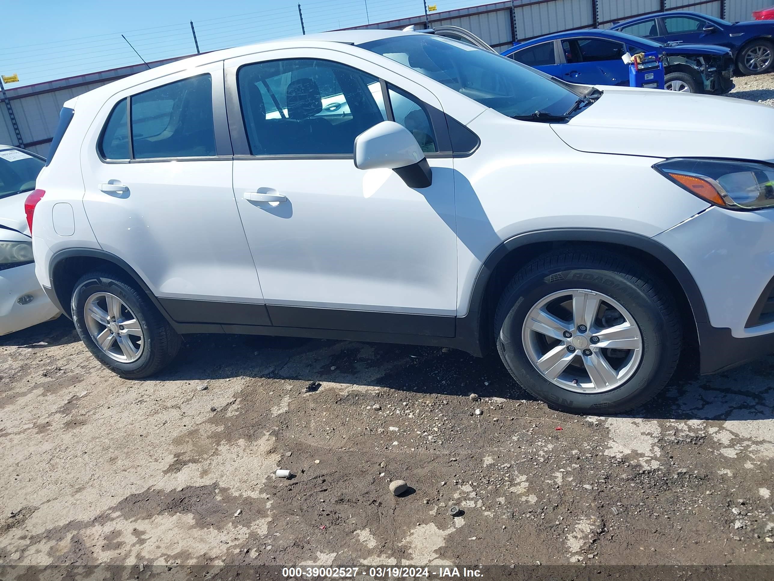 Photo 12 VIN: 3GNCJKSB1KL297541 - CHEVROLET TRAX 