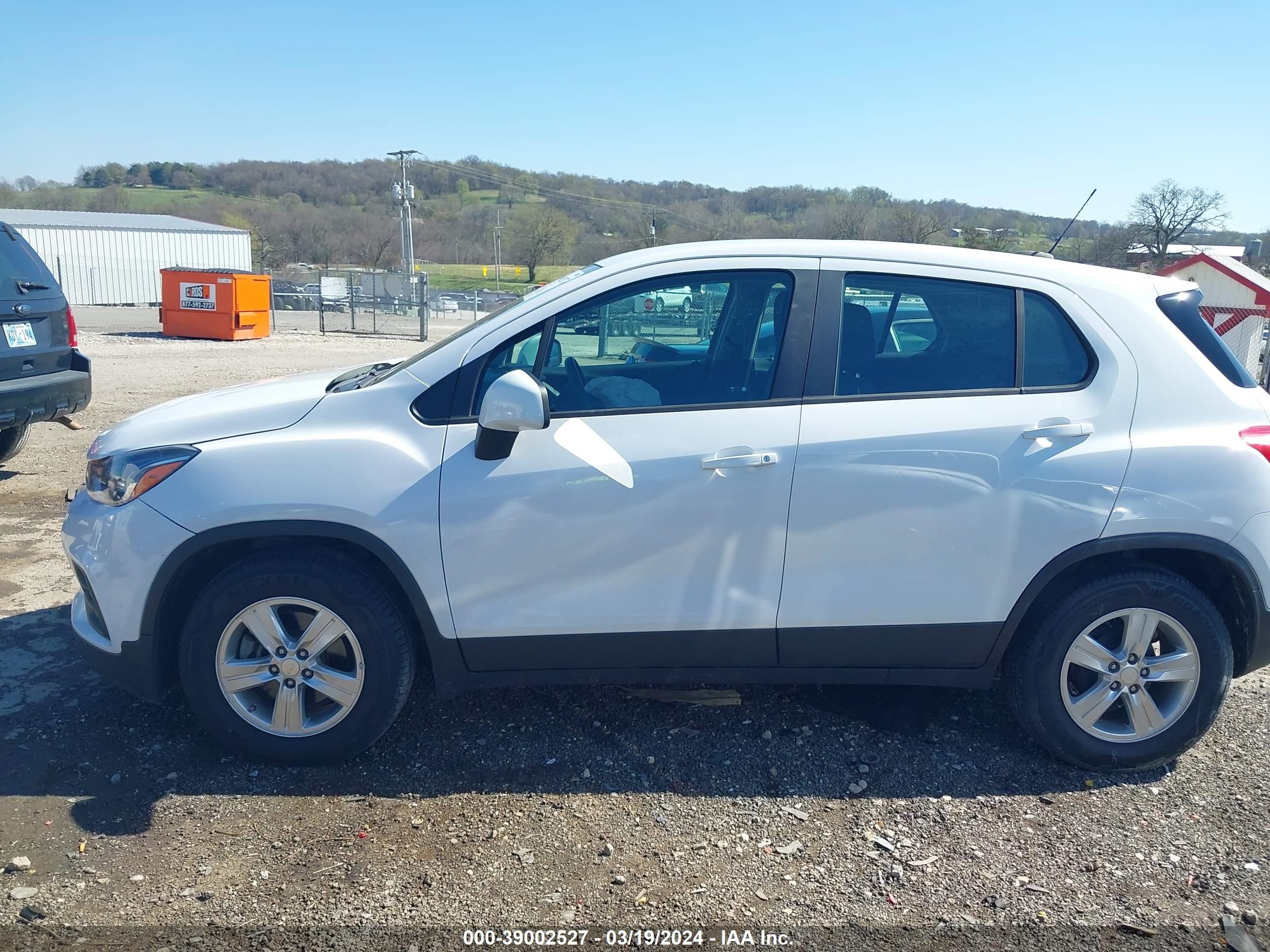 Photo 13 VIN: 3GNCJKSB1KL297541 - CHEVROLET TRAX 