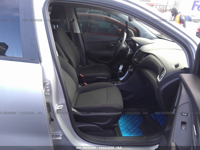 Photo 4 VIN: 3GNCJKSB1LL213221 - CHEVROLET TRAX 