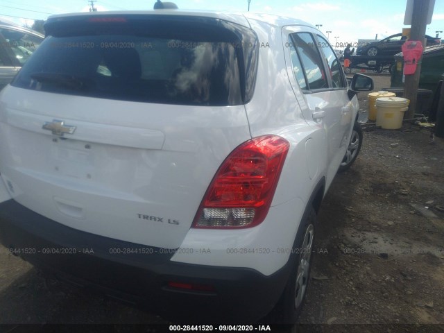 Photo 3 VIN: 3GNCJKSB2FL256387 - CHEVROLET TRAX 