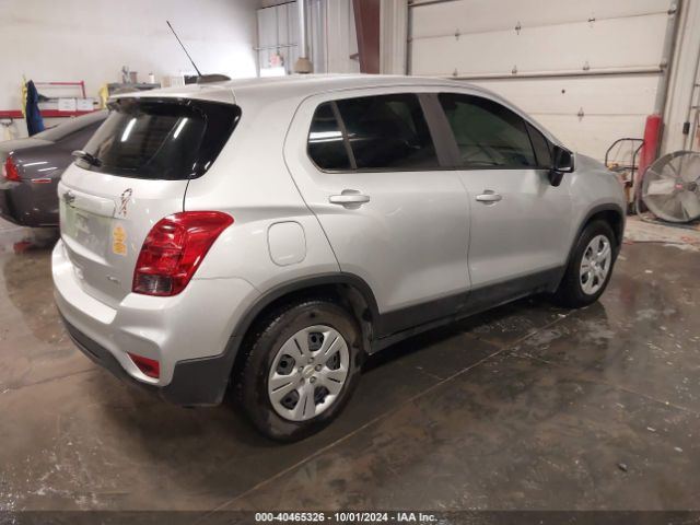 Photo 3 VIN: 3GNCJKSB2HL187350 - CHEVROLET TRAX 