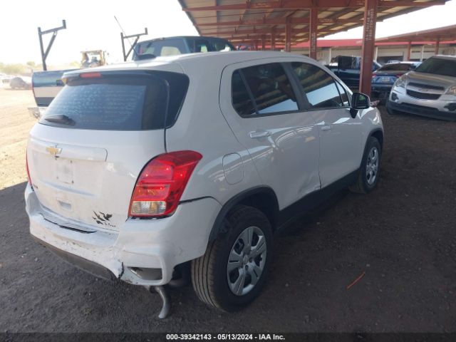 Photo 3 VIN: 3GNCJKSB2HL234523 - CHEVROLET TRAX 