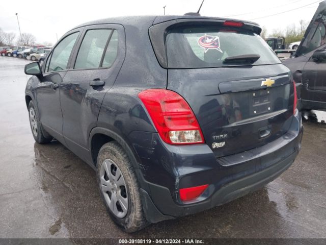 Photo 2 VIN: 3GNCJKSB2JL171106 - CHEVROLET TRAX 