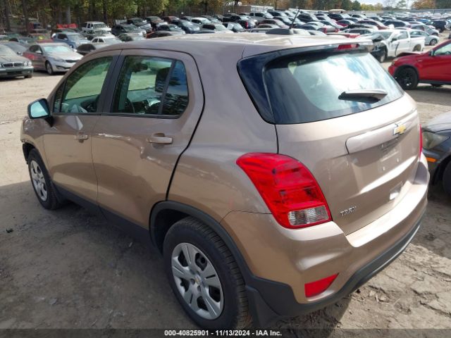 Photo 2 VIN: 3GNCJKSB2JL238769 - CHEVROLET TRAX 