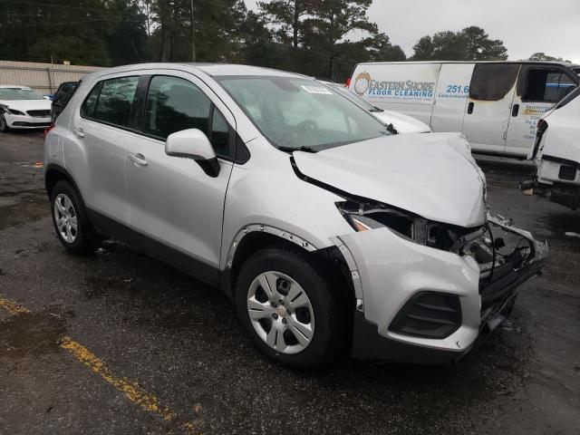 Photo 3 VIN: 3GNCJKSB2JL262019 - CHEVROLET TRAX LS 