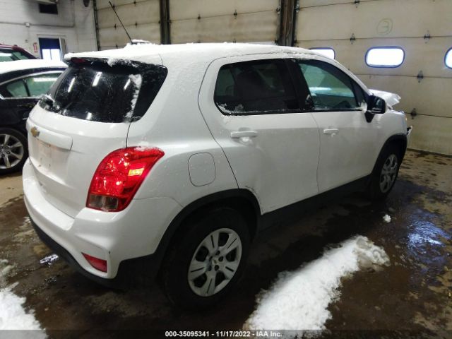 Photo 3 VIN: 3GNCJKSB2JL267169 - CHEVROLET TRAX 