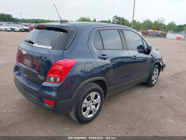 Photo 3 VIN: 3GNCJKSB2JL382418 - CHEVROLET TRAX 