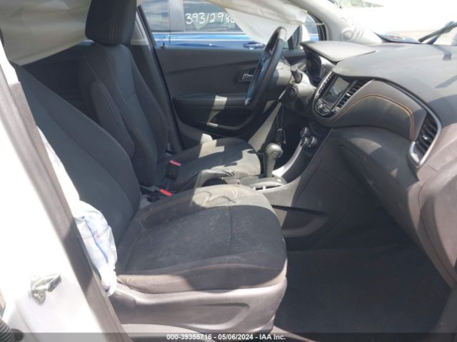 Photo 4 VIN: 3GNCJKSB2KL236408 - CHEVROLET TRAX 