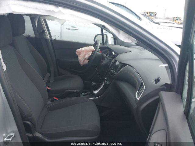 Photo 4 VIN: 3GNCJKSB2KL384493 - CHEVROLET TRAX 