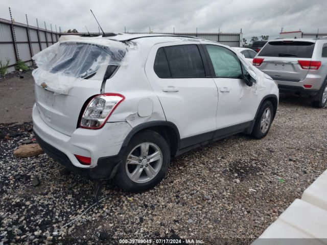 Photo 3 VIN: 3GNCJKSB2LL155961 - CHEVROLET TRAX 