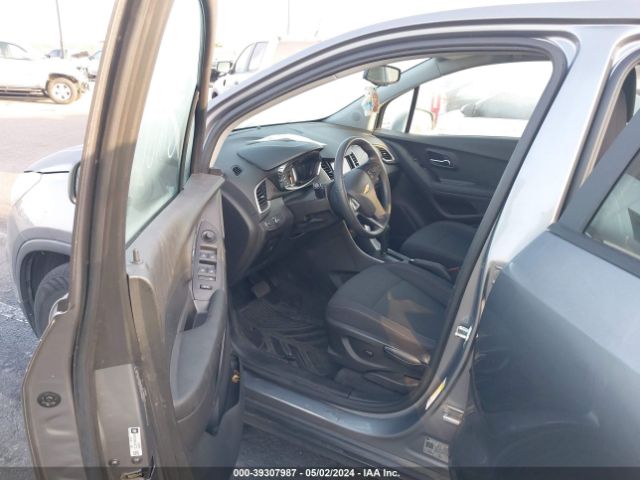 Photo 4 VIN: 3GNCJKSB2LL257776 - CHEVROLET TRAX 