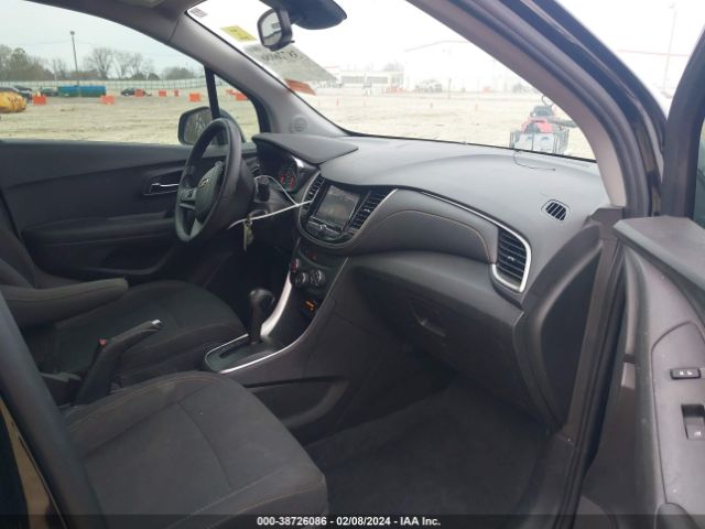 Photo 4 VIN: 3GNCJKSB2LL283813 - CHEVROLET TRAX 