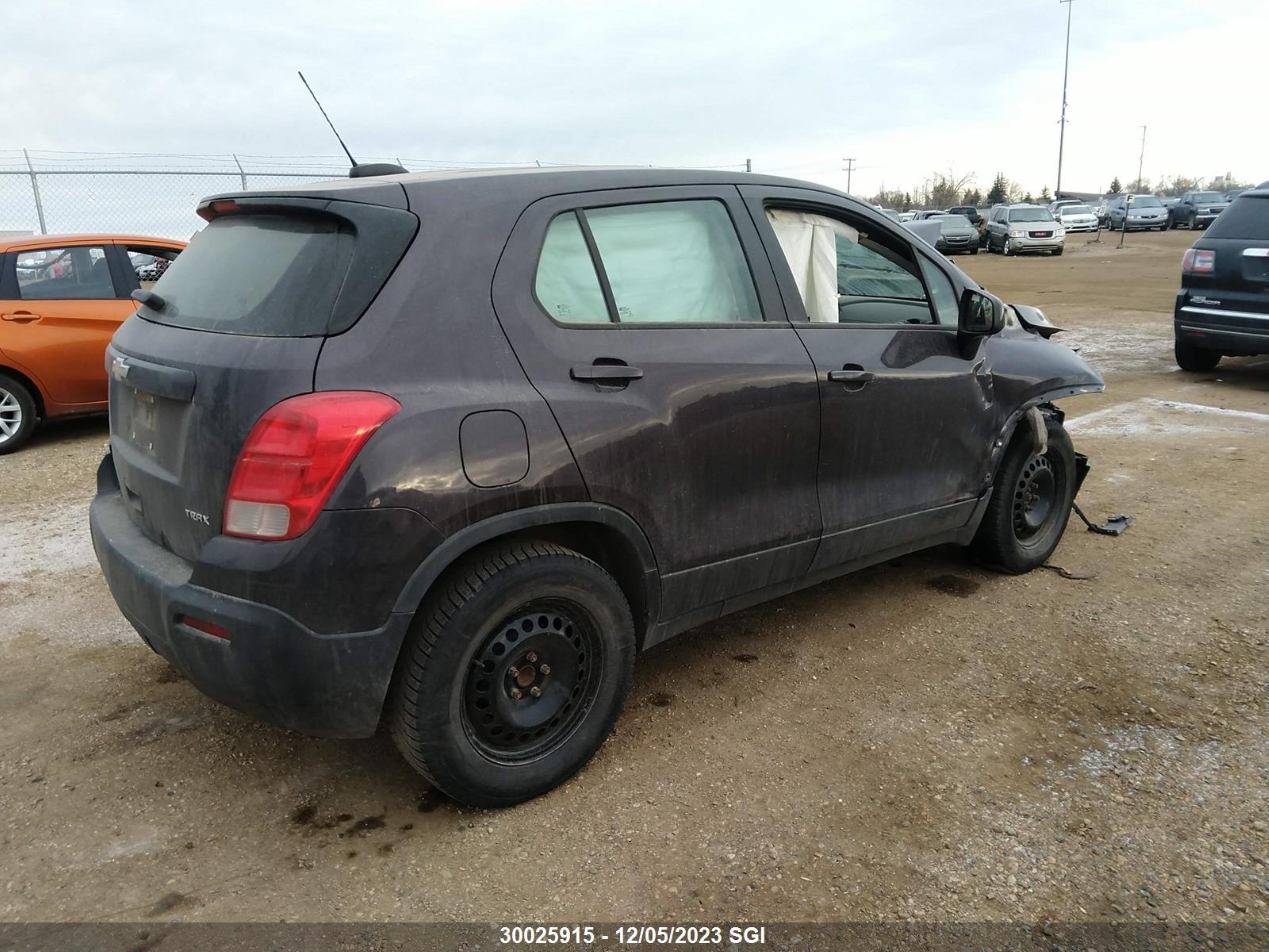 Photo 3 VIN: 3GNCJKSB3FL189489 - CHEVROLET TRAX 