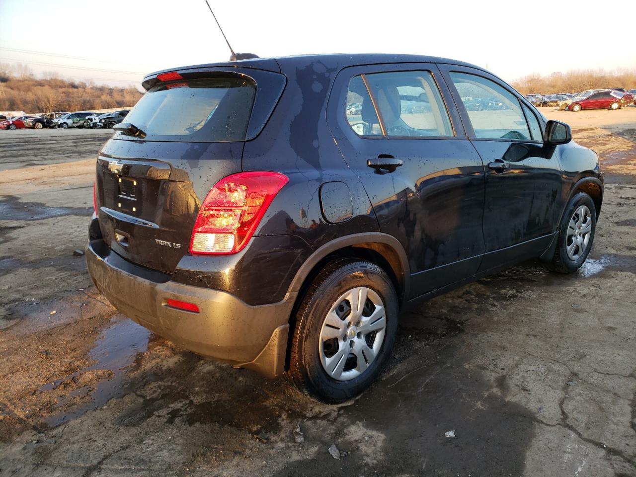 Photo 2 VIN: 3GNCJKSB3FL252347 - CHEVROLET TRAX 