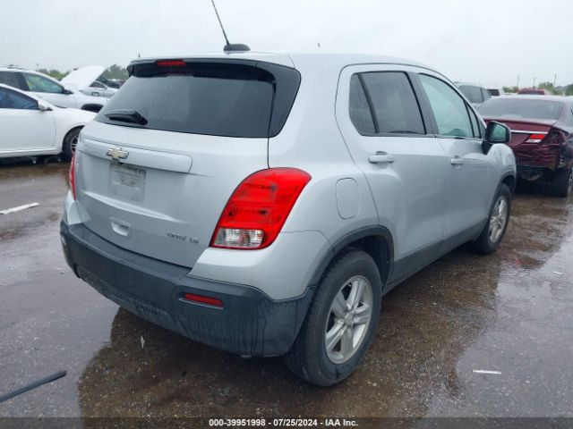 Photo 3 VIN: 3GNCJKSB3GL243214 - CHEVROLET TRAX 