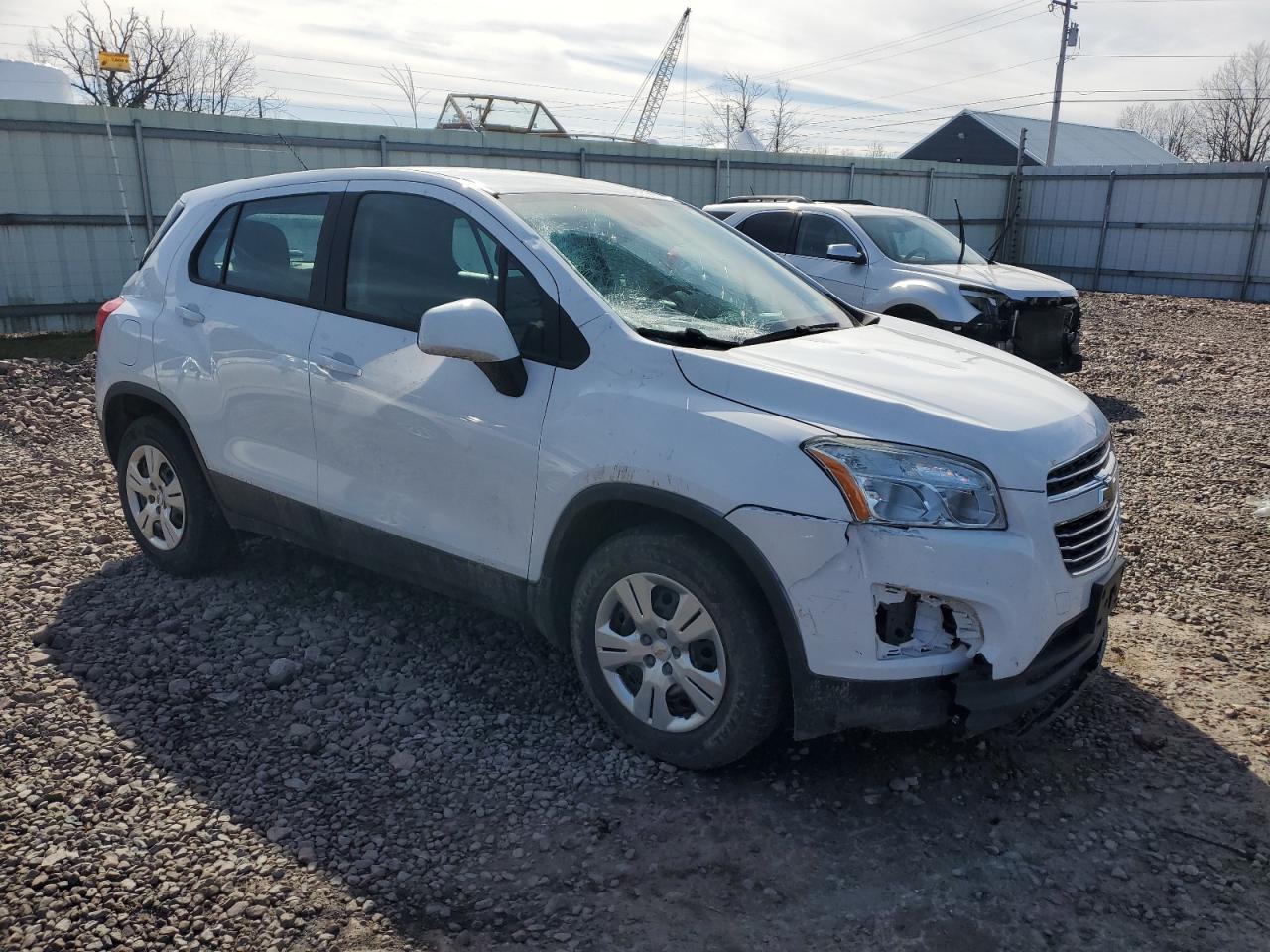 Photo 3 VIN: 3GNCJKSB3GL264466 - CHEVROLET TRAX 