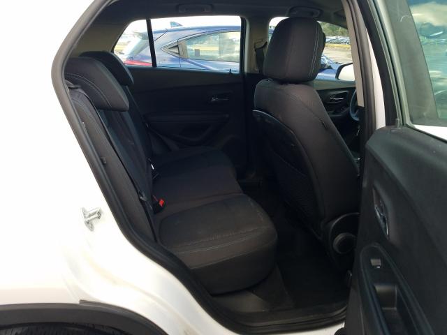 Photo 5 VIN: 3GNCJKSB3GL270848 - CHEVROLET TRAX LS 