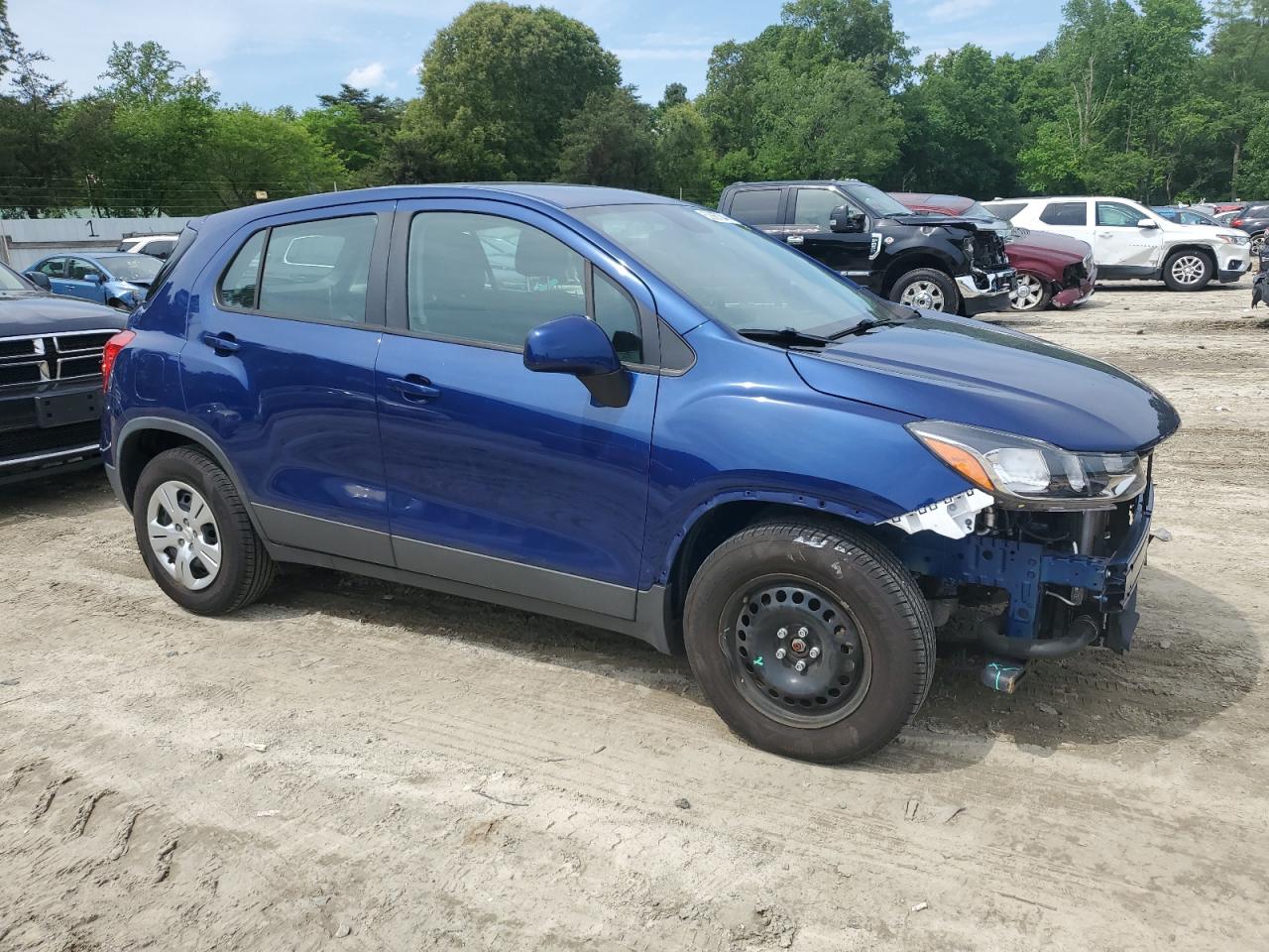 Photo 3 VIN: 3GNCJKSB3HL133491 - CHEVROLET TRAX 