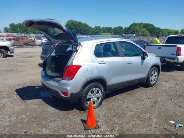 Photo 3 VIN: 3GNCJKSB3HL214328 - CHEVROLET TRAX 