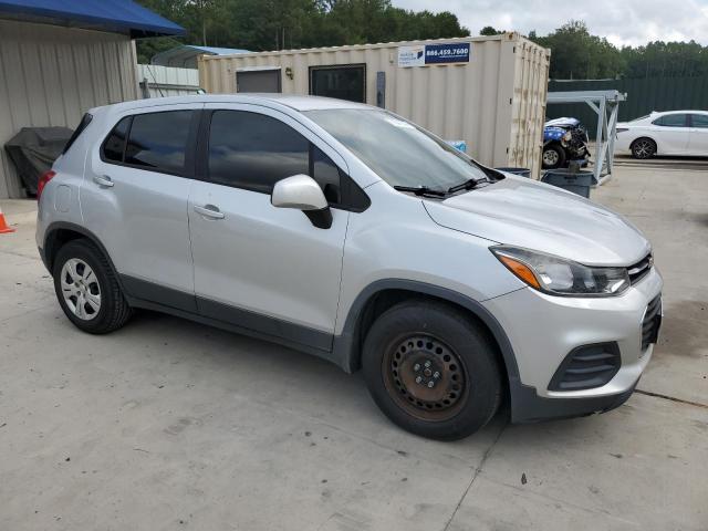 Photo 3 VIN: 3GNCJKSB3JL155108 - CHEVROLET TRAX LS 