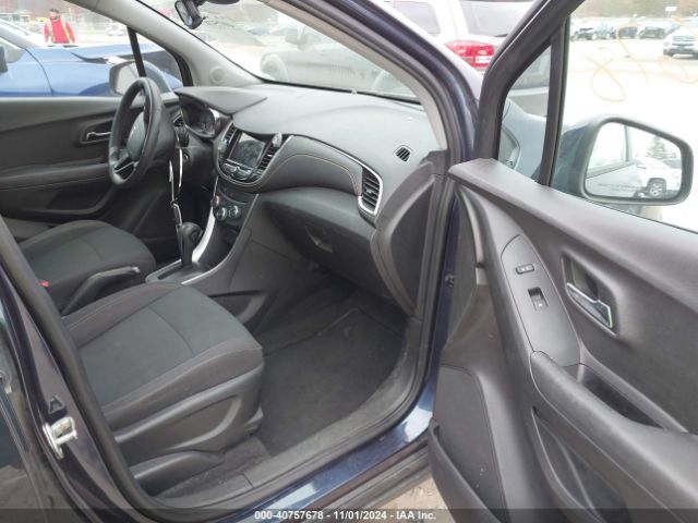 Photo 4 VIN: 3GNCJKSB3JL331350 - CHEVROLET TRAX 