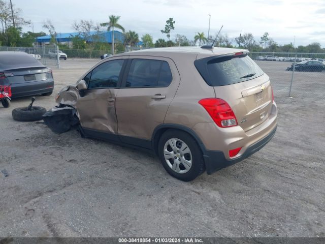 Photo 2 VIN: 3GNCJKSB3JL357284 - CHEVROLET TRAX 