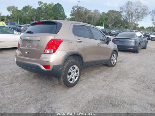 Photo 3 VIN: 3GNCJKSB3JL357284 - CHEVROLET TRAX 