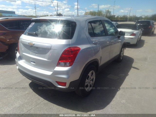 Photo 3 VIN: 3GNCJKSB3JL365045 - CHEVROLET TRAX 