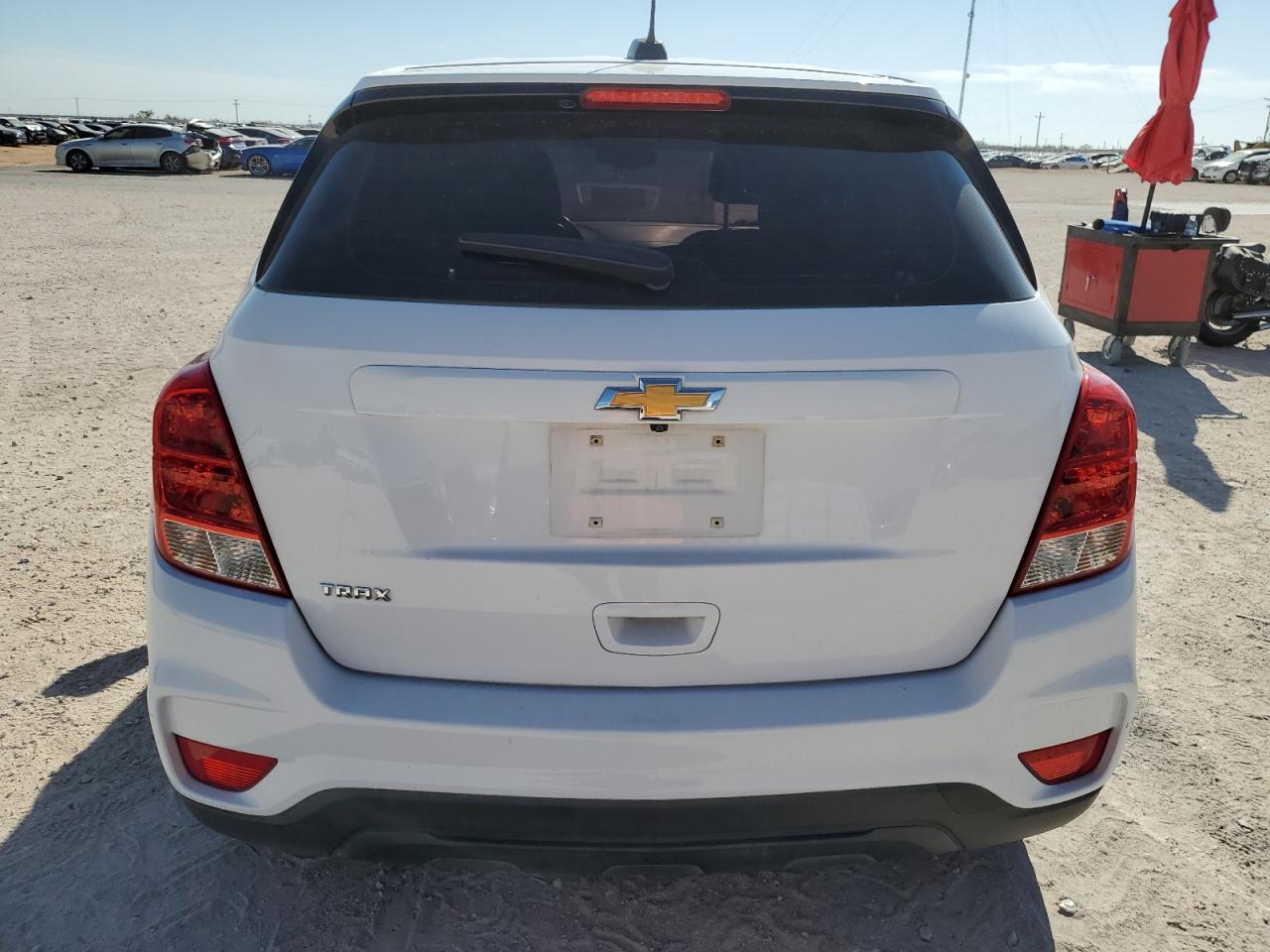 Photo 5 VIN: 3GNCJKSB3JL371864 - CHEVROLET TRAX 