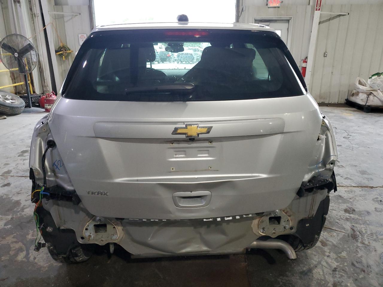 Photo 5 VIN: 3GNCJKSB3KL281504 - CHEVROLET TRAX 