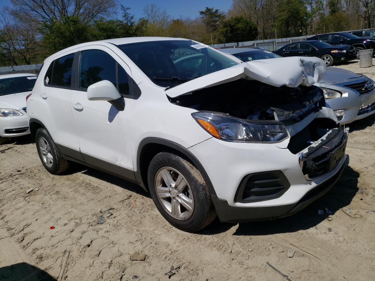 Photo 3 VIN: 3GNCJKSB3KL389878 - CHEVROLET TRAX 