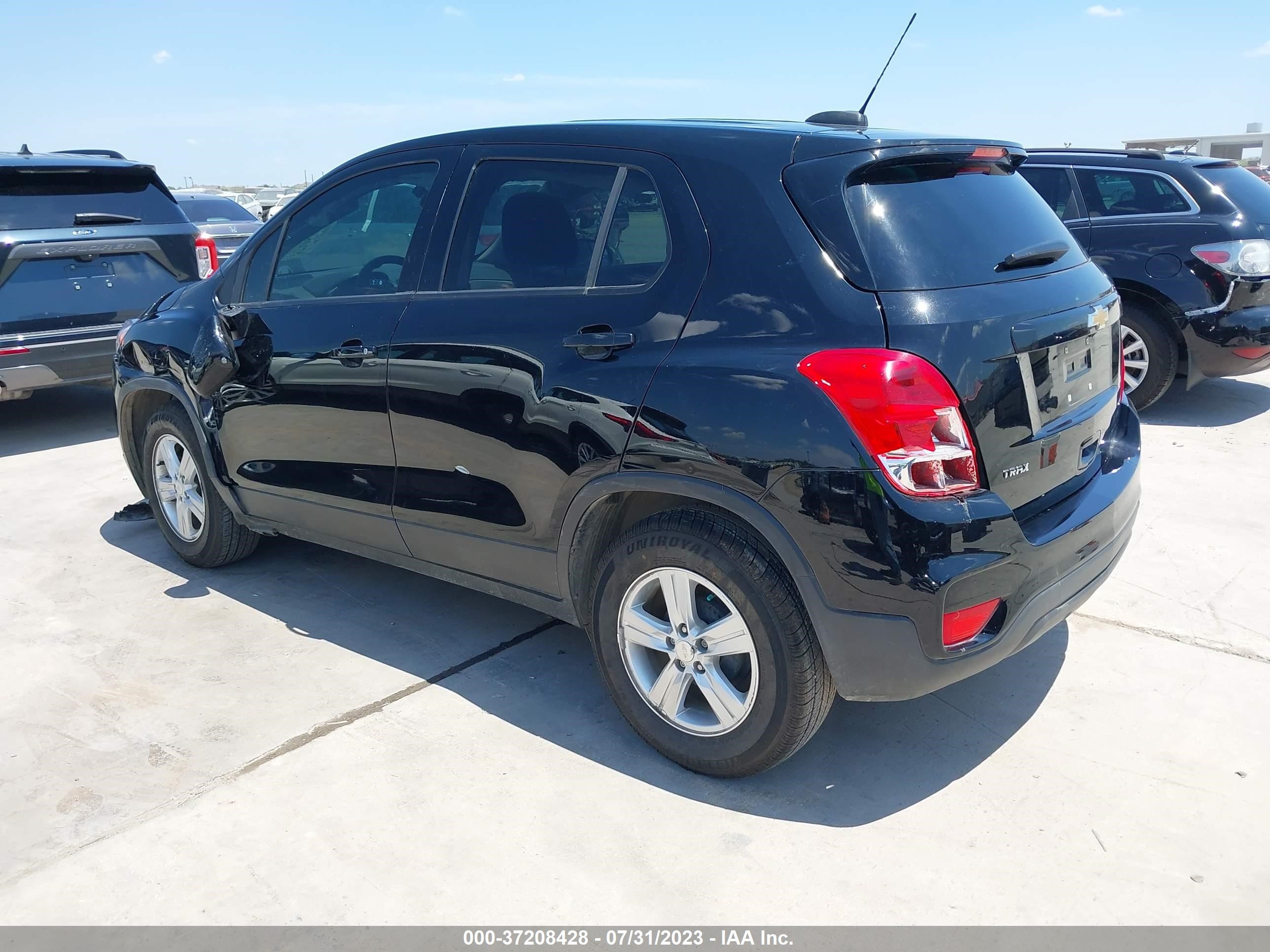 Photo 2 VIN: 3GNCJKSB3LL306242 - CHEVROLET TRAX 