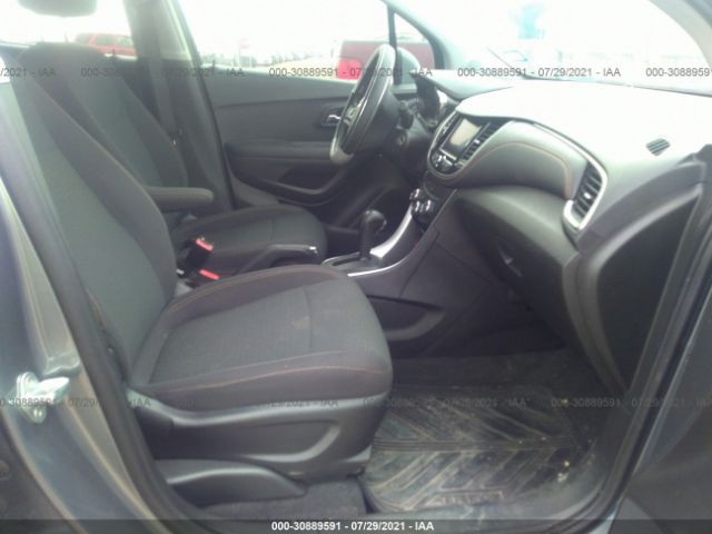 Photo 4 VIN: 3GNCJKSB3LL331173 - CHEVROLET TRAX 