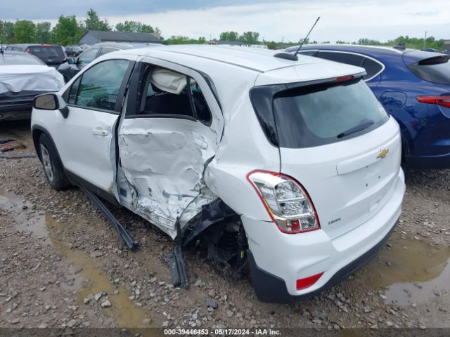 Photo 2 VIN: 3GNCJKSB4HL277969 - CHEVROLET TRAX 