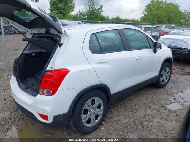 Photo 3 VIN: 3GNCJKSB4HL277969 - CHEVROLET TRAX 