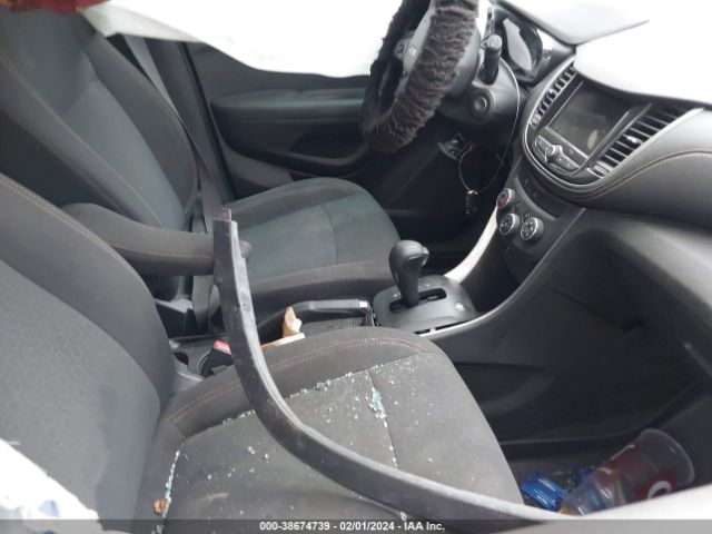 Photo 4 VIN: 3GNCJKSB4JL223237 - CHEVROLET TRAX 